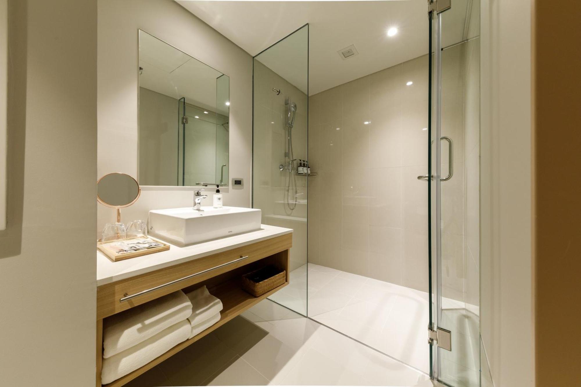 Nishitetsu Hotel Croom Bangkok Silom ภายนอก รูปภาพ